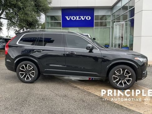 Used 2019 Volvo XC90 T6 Momentum w/ Protection Package Premier AWD/4WD image 3
