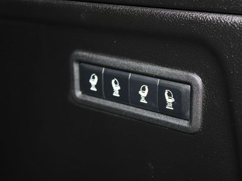 Used 2025 Jeep Wagoneer L Series II w/ 8-pass Seating Package image 26