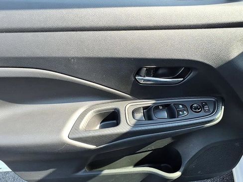 Used 2025 Nissan Versa SV image 11