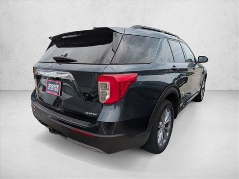 Used 2023 Ford Explorer XLT w/ Equipment Group 202A AWD/4WD image 4