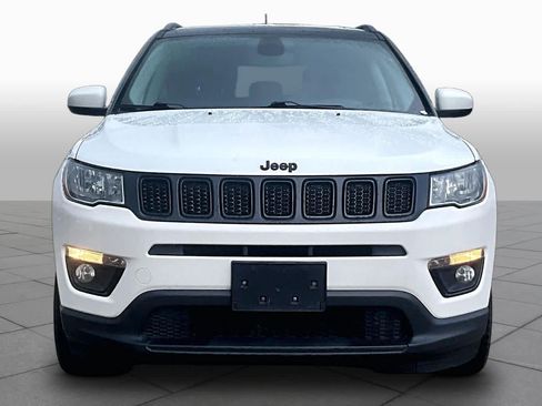Used 2021 Jeep Compass Latitude FWD image 4
