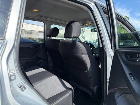 Used 2015 Subaru Forester 2.5i Premium w/ All-Weather Package AWD/4WD image 18