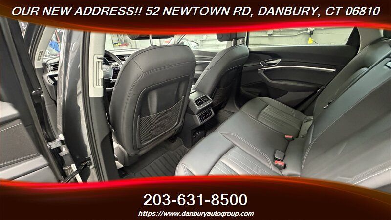 Used 2021 Audi e-tron Premium w/ Convenience Plus Package AWD/4WD image 31