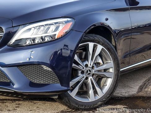 Used 2019 Mercedes-Benz C 300 4MATIC Sedan image 4