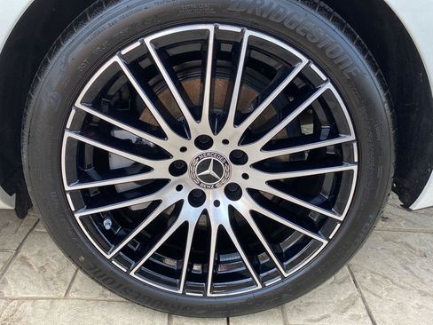 Used 2025 Mercedes-Benz C 300 4MATIC Sedan image 16
