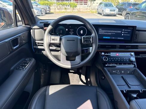 Certified 2025 Hyundai Santa Fe Calligraphy AWD/4WD image 13