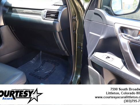 Used 2022 Lexus GX 460 w/ Black Line Special Edition AWD/4WD image 35