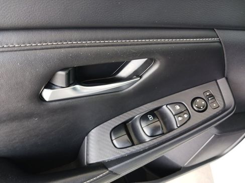Used 2024 Nissan Sentra SV FWD image 28