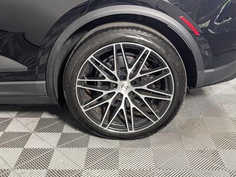 New 2026 Porsche Macan Electric RWD image 12