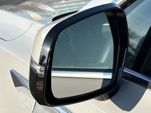 Certified 2025 Kia Sorento S image 55