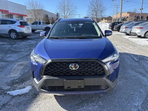 Used 2023 Toyota Corolla Cross LE image 2