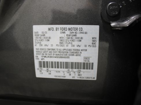 Used 2025 Ford Explorer ST-Line w/ ST-Line Street Pack AWD/4WD image 39