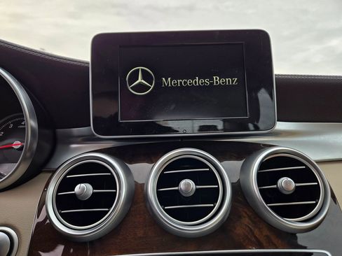 Used 2016 Mercedes-Benz C 300 4MATIC Sedan image 40