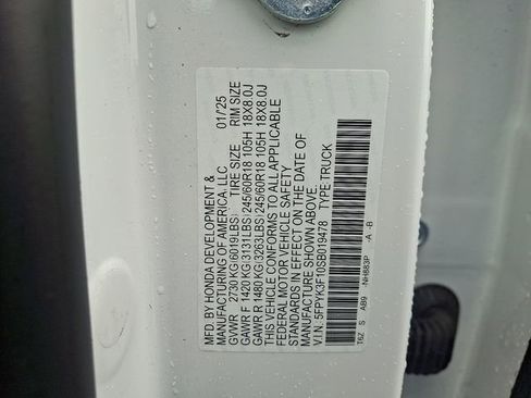 Used 2025 Honda Ridgeline Sport image 27