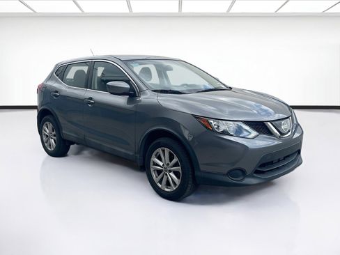 Used 2019 Nissan Rogue Sport S w/ Appearance Package FWD image 3