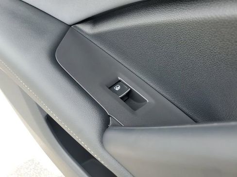 Certified 2025 Volkswagen Tiguan SE w/ Panoramic Sunroof Package FWD image 14