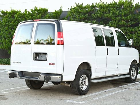 Used 2024 GMC Savana 2500 Work Van w/ Driver Convenience Package image 4