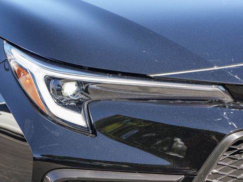 Certified 2025 Toyota Corolla SE image 4