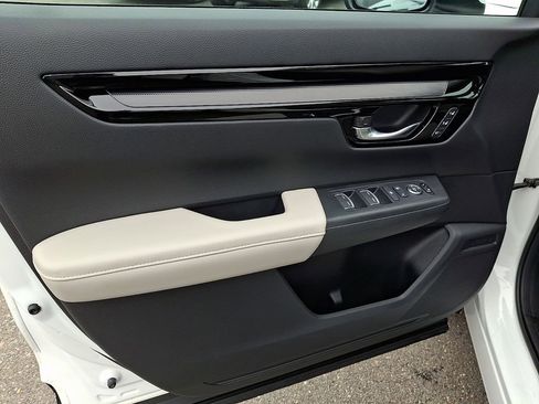 Used 2025 Honda CR-V EX-L image 13