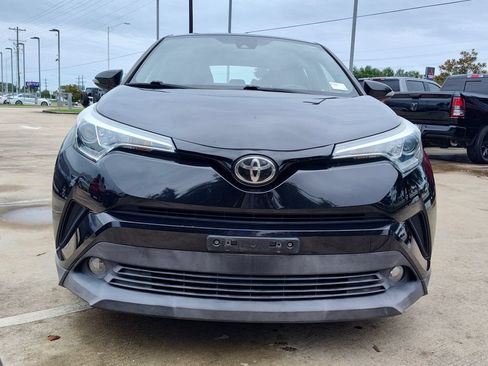 Used 2018 Toyota C-HR XLE FWD image 13