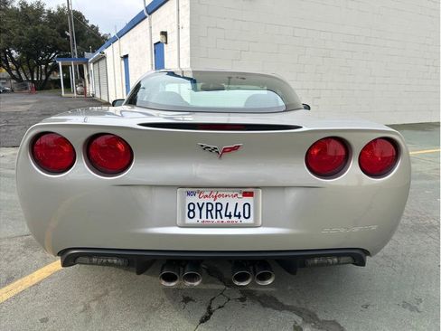 Used 2008 Chevrolet Corvette Coupe 2D w/ Preferred Equipment Group image 11