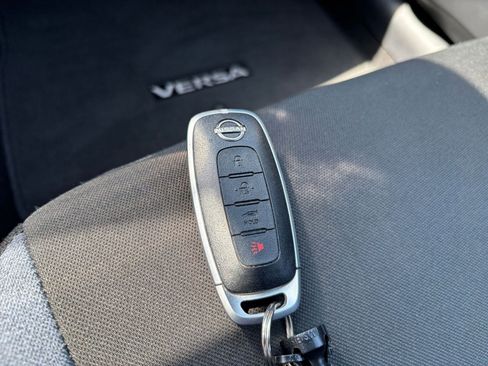 Used 2025 Nissan Versa SV FWD image 21