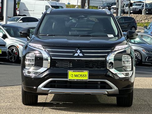 New 2026 Mitsubishi Outlander SEL image 8