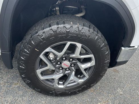 Used 2024 GMC Sierra 1500 SLT w/ SLT Premium Plus Package image 37