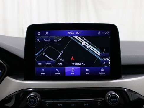 Used 2022 Ford Escape SEL w/ Technology Package FWD image 16