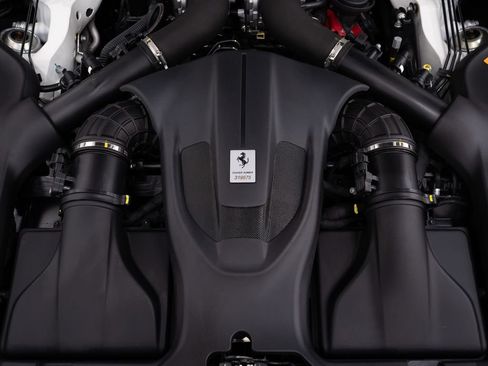 Used 2025 Ferrari Roma Spider RWD image 47