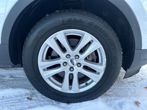 Used 2018 Ford Explorer XLT w/ Equipment Group 202A image 14