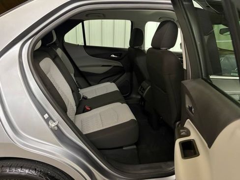 Used 2024 Chevrolet Equinox LT FWD image 18