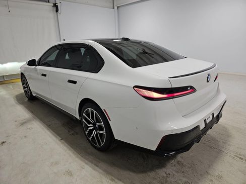 Used 2023 BMW 740i w/ Executive Package RWD image 6
