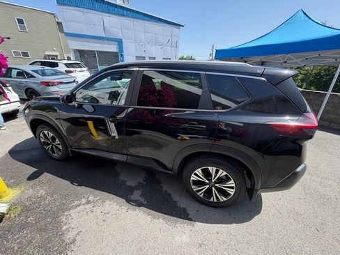 Used 2023 Nissan Rogue SV w/ SV Premium B Package AWD/4WD image 2