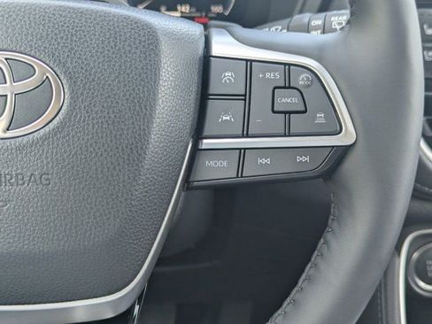 Used 2026 Toyota Grand Highlander Platinum image 23