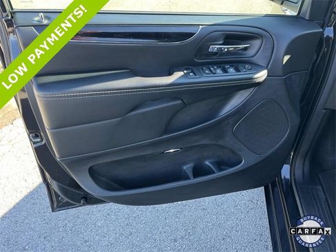 Certified 2018 Dodge Grand Caravan SE image 22