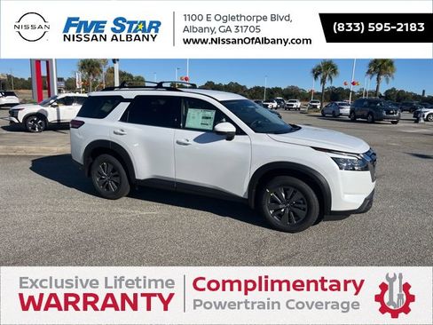 New 2025 Nissan Pathfinder SV image 1