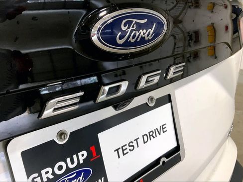 Used 2024 Ford Edge SEL w/ Convenience Package image 30