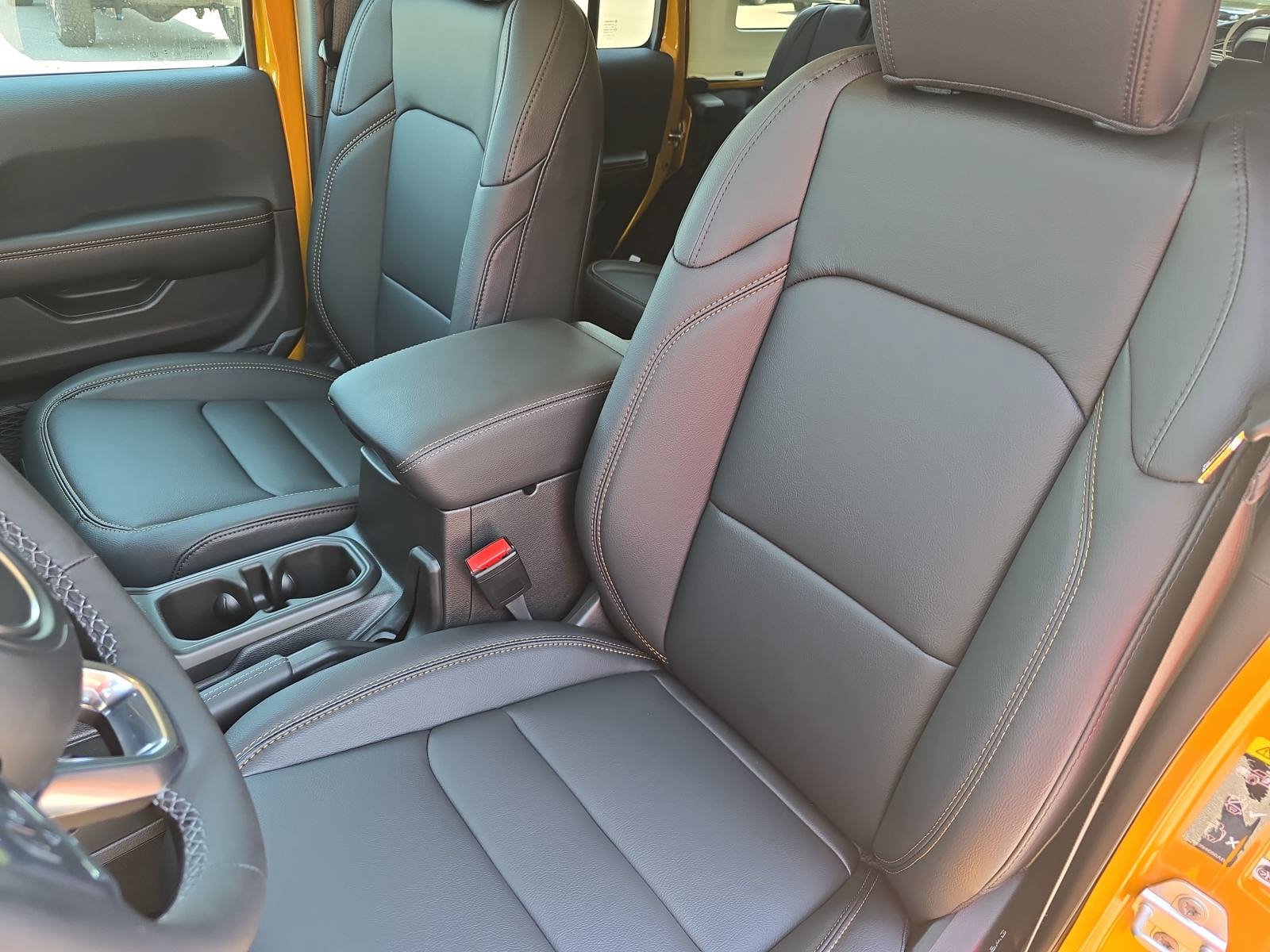 New 2026 Jeep Wrangler Unlimited Sahara AWD/4WD image 15