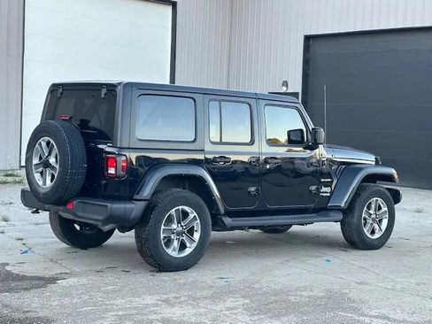 Used 2021 Jeep Wrangler Unlimited Sahara w/ Uconnect 4C Nav & Sound Group image 8