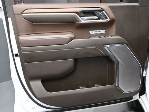Used 2024 GMC Sierra 1500 Denali w/ Denali Reserve Package image 11
