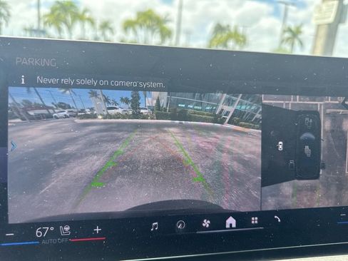 Used 2024 BMW X7 xDrive40i w/ M Sport Package image 3