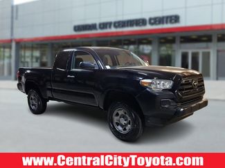 Used 2019 Toyota Tacoma SR video 1