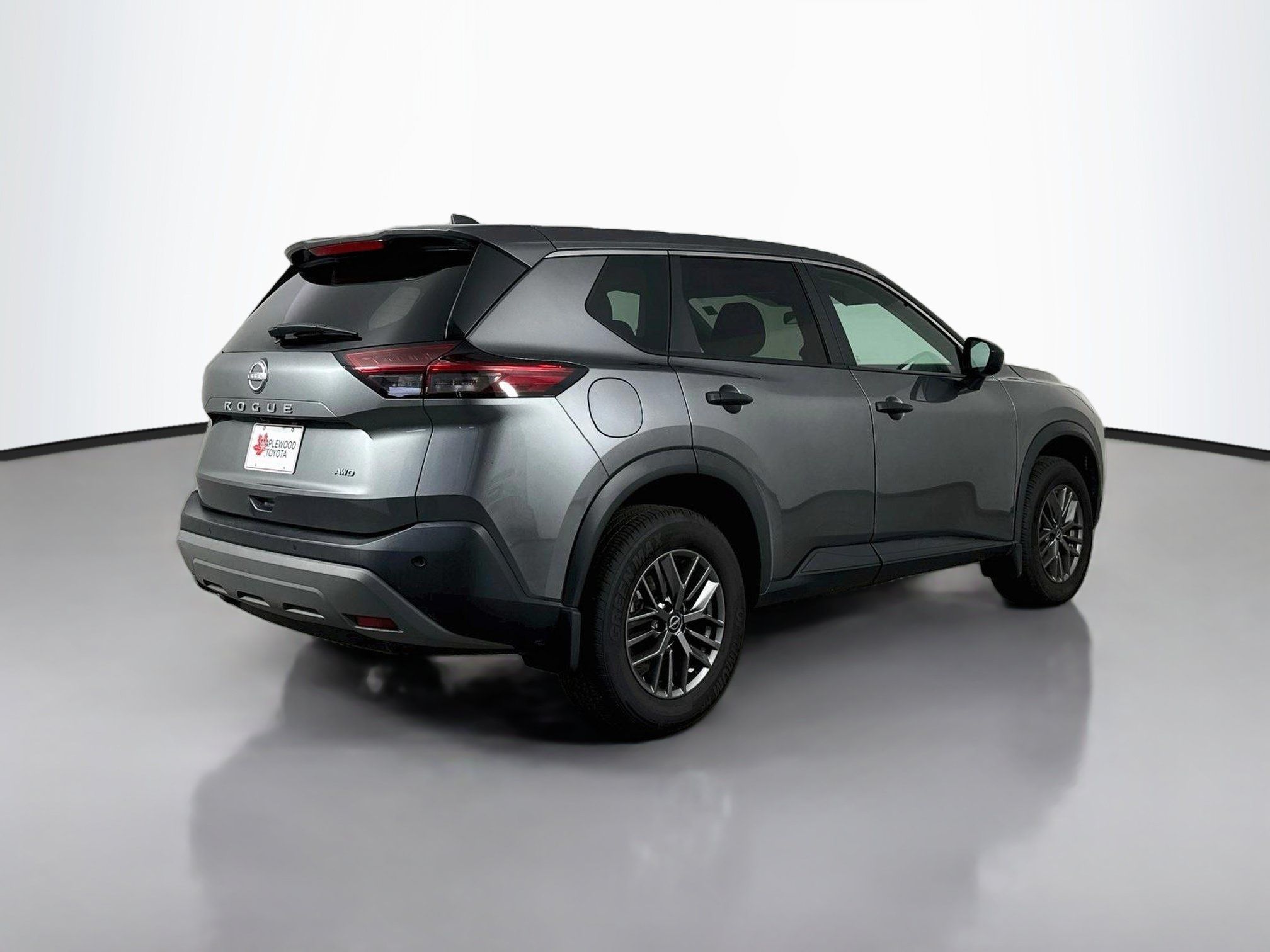Used 2023 Nissan Rogue S AWD/4WD image 7