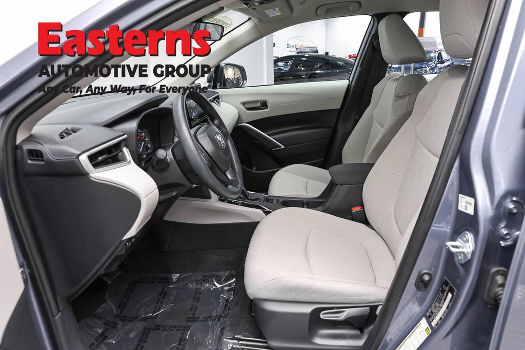 Used 2025 Toyota Corolla Cross L FWD image 13