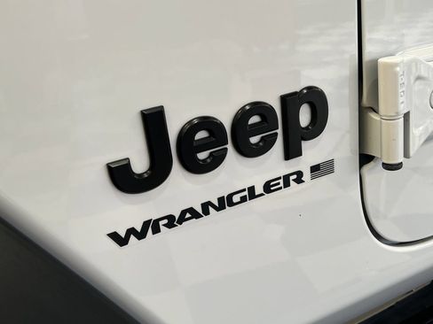 Used 2023 Jeep Wrangler Unlimited Sport AWD/4WD image 7