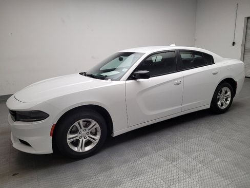 Used 2023 Dodge Charger SXT image 2