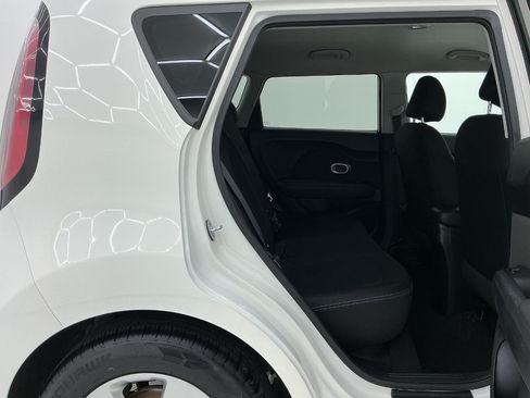 Used 2019 Kia Soul FWD image 21