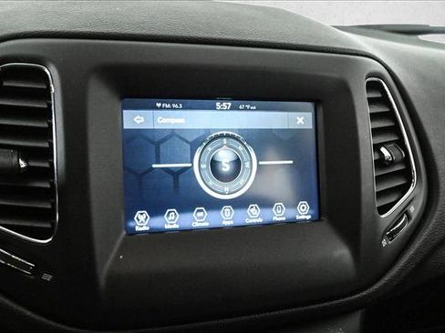 Used 2020 Jeep Compass Latitude w/ Cold Weather Group image 13