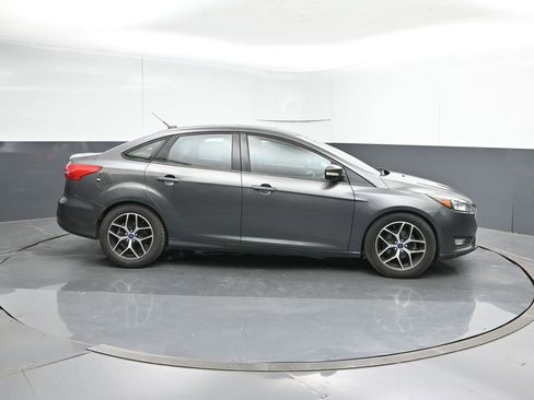 Used 2018 Ford Focus SEL image 6
